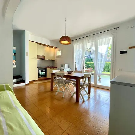 Spacious House For 6 With Pool And Garden Porto Santa Margherita di Caorle
