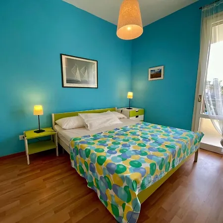 Spacious House For 6 With Pool And Garden *